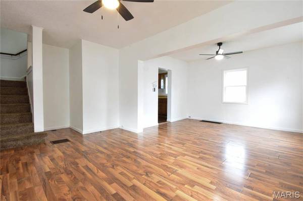 1007 Sumner ST, Carlinville, IL 62626