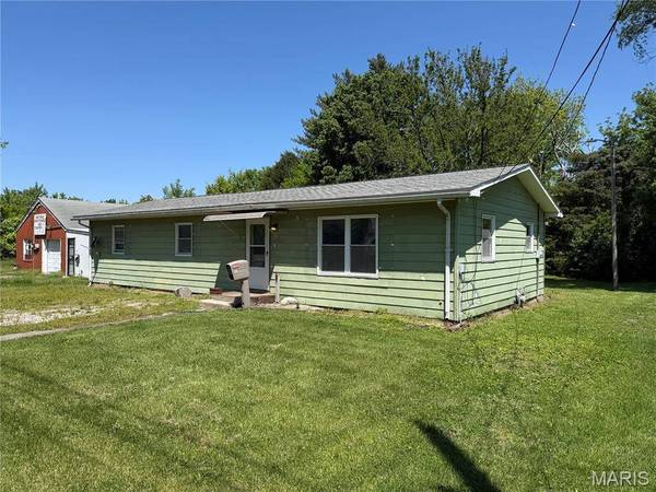 319 W Palmer ST, Litchfield, IL 62056