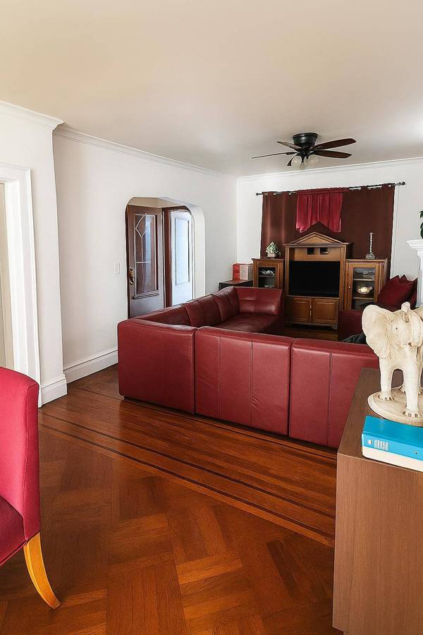 14 Van Siclen Ct, Brooklyn, NY 11207