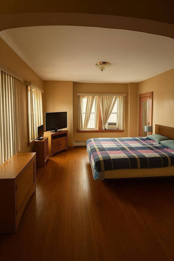 14 Van Siclen Ct, Brooklyn, NY 11207