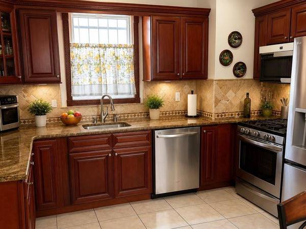 172-39 83rd AVE, Jamaica, NY 11432