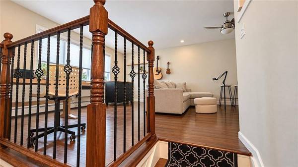 12 McKibbin CT, Brooklyn, NY 11206