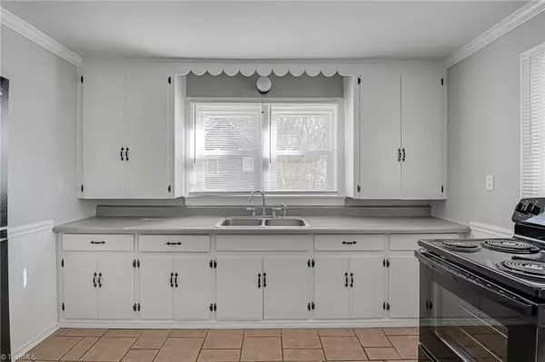 5089 Baux Mountain RD, Winston-salem, NC 27105