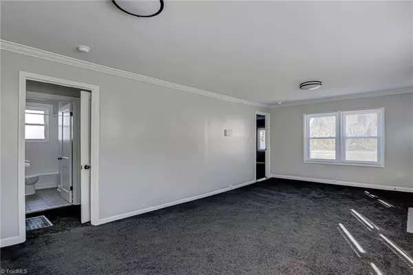 5089 Baux Mountain RD, Winston-salem, NC 27105