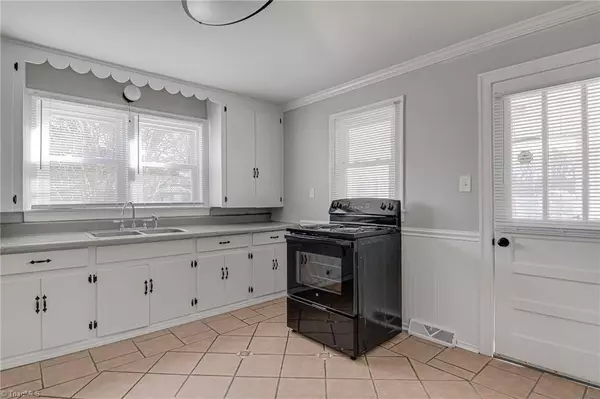 5089 Baux Mountain RD, Winston-salem, NC 27105