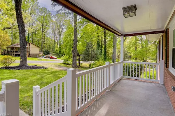 2305 Amelia RD, Pfafftown, NC 27040