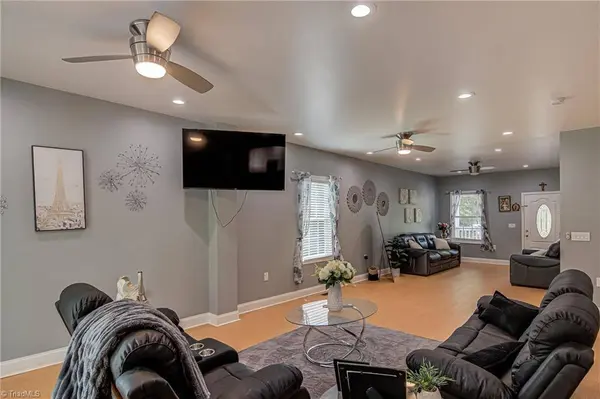 5035 Scenic DR, Winston-salem, NC 27105