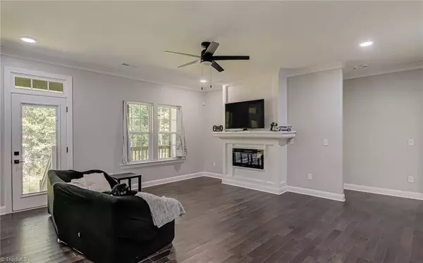 130 Steeple Chase RD, Greensboro, NC 27406