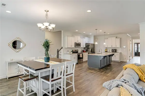 8663 Stone Valley DR, Clemmons, NC 27012