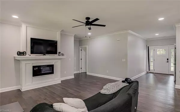 130 Steeple Chase RD, Greensboro, NC 27406