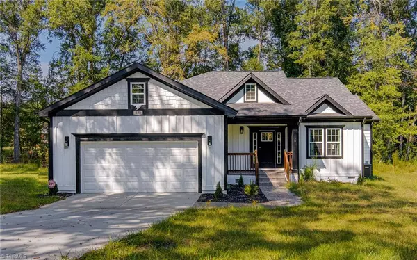 130 Steeple Chase RD, Greensboro, NC 27406