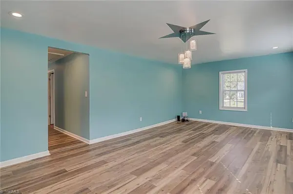 4090 Ogburn AVE, Winston-salem, NC 27105