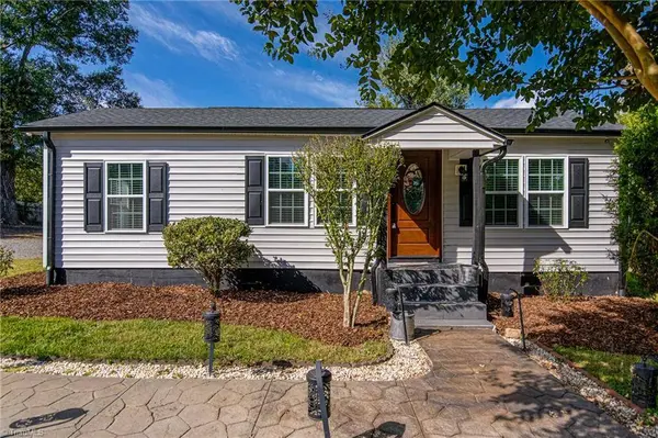 4090 Ogburn AVE, Winston-salem, NC 27105