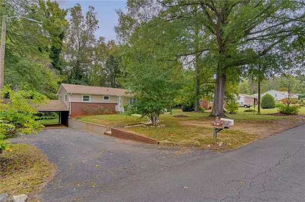 3719 Maverick ST, Winston-salem, NC 27106