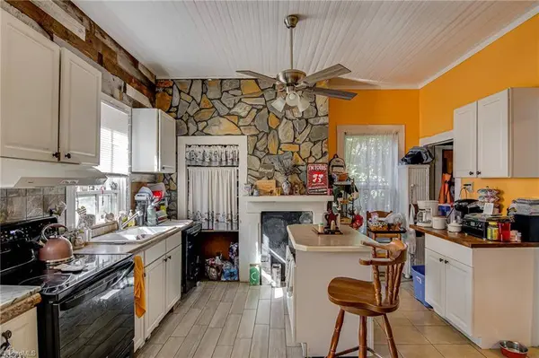 4968 Old Walkertown RD, Winston-salem, NC 27105