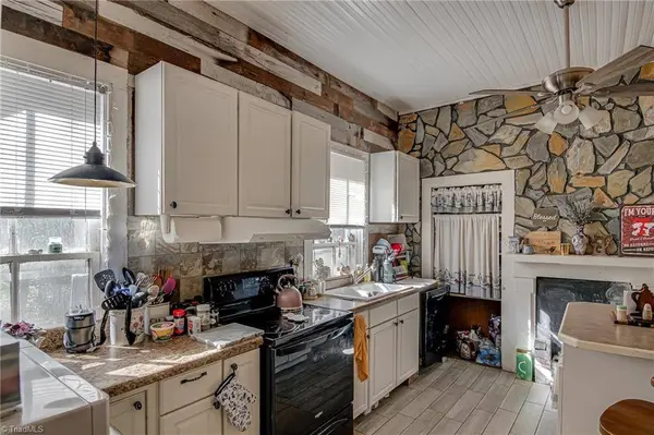 4968 Old Walkertown RD, Winston-salem, NC 27105