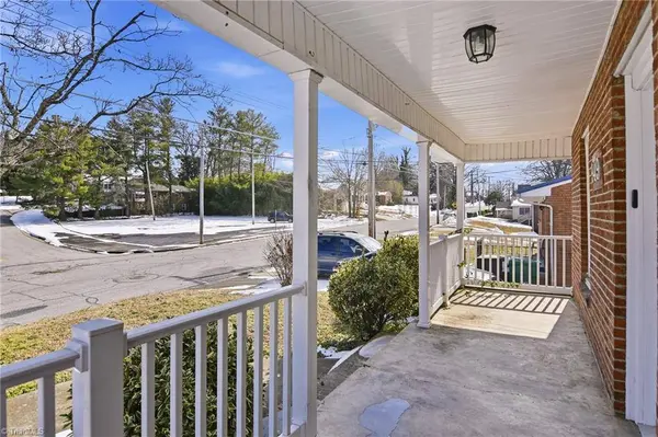 949 Council ST, High Point, NC 27262