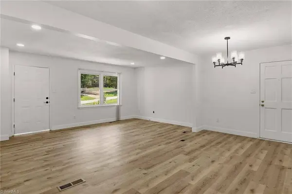 331 Retnuh DR, Winston-salem, NC 27105