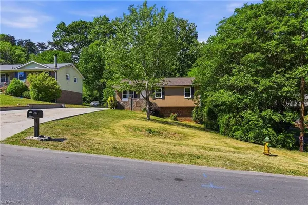 331 Retnuh DR, Winston-salem, NC 27105