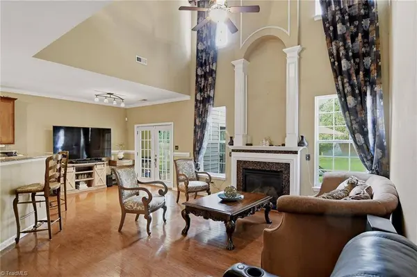 2595 Viola CT, Winston-salem, NC 27127