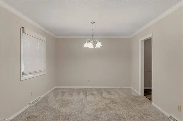 6 Hidden Valley CT, Greensboro, NC 27407