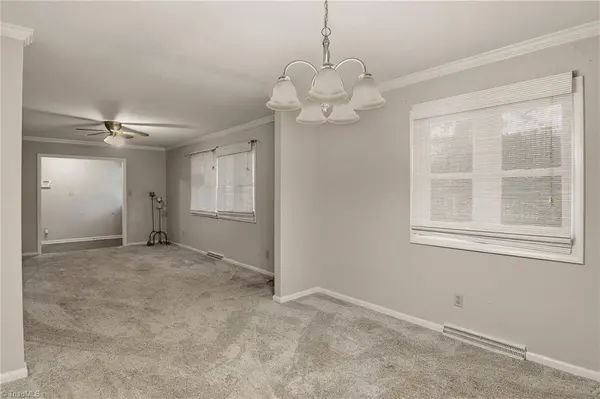 6 Hidden Valley CT, Greensboro, NC 27407