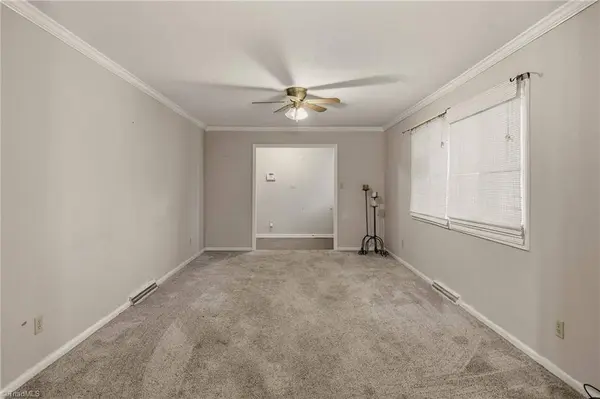 6 Hidden Valley CT, Greensboro, NC 27407