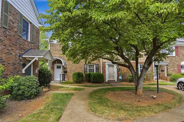 2902 Saint Marks RD, Winston-salem, NC 27103