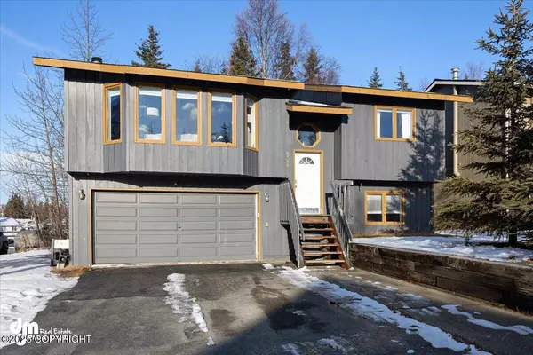 8788 Kak Island ST, Eagle River, AK 99577