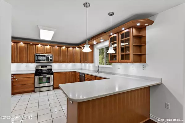 20212 Chugach Park DR, Chugiak, AK 99567