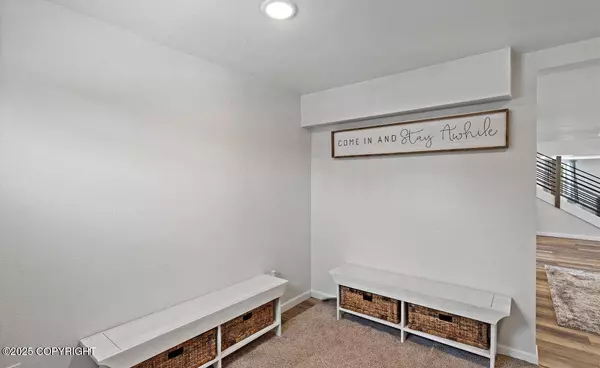 21550 Cheely's LN, Chugiak, AK 99567