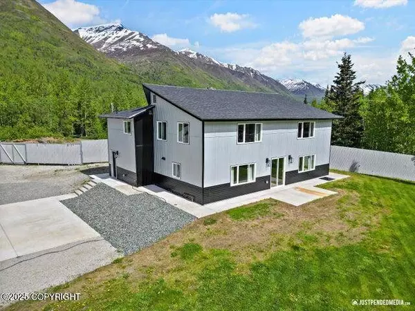 21550 Cheely's LN, Chugiak, AK 99567