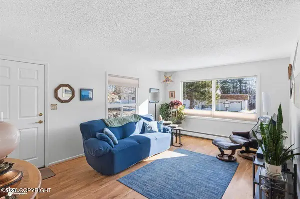 7100 Foothill DR, Anchorage, AK 99504