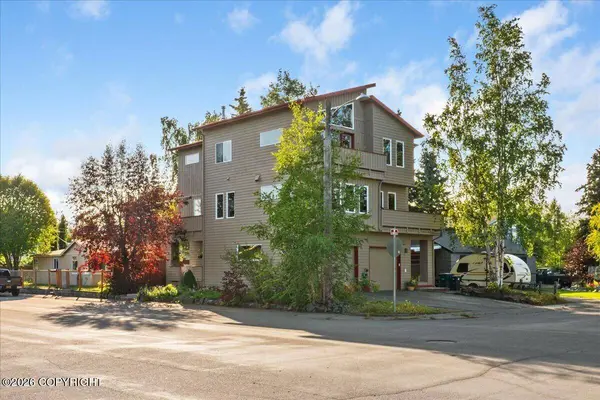 1401 Latouche ST #2