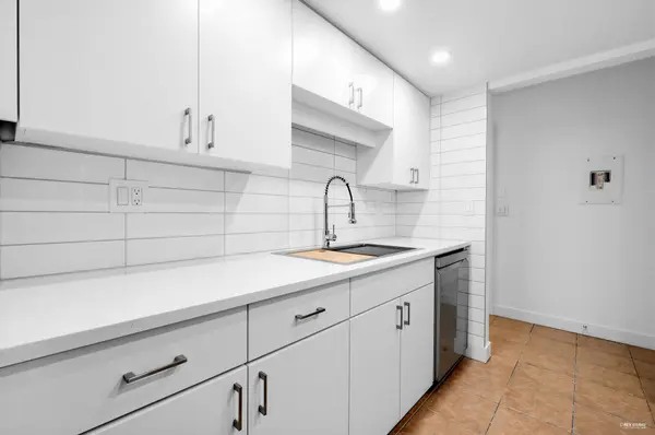 Condo For Sale in Coquitlam BC,Darius Dominczak
