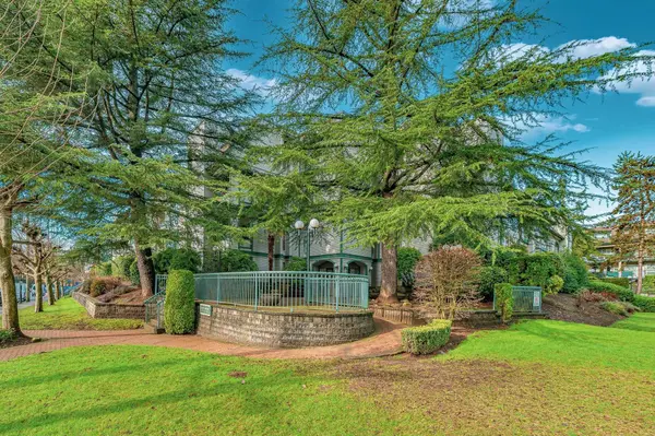 2925 Glen DR #107, Coquitlam, BC V3B 7H9