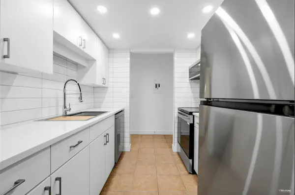 2925 Glen DR #107, Coquitlam, BC V3B 7H9