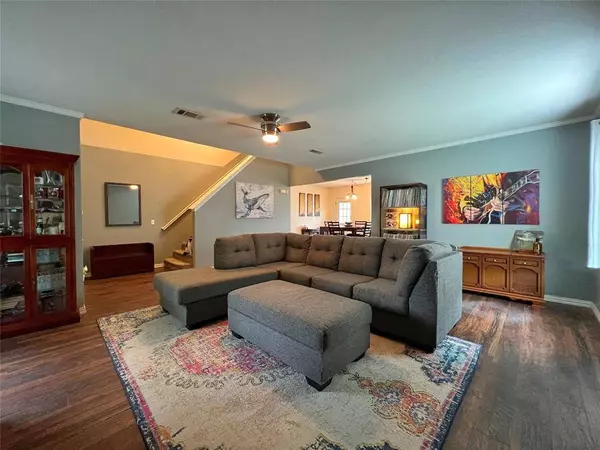 4709 Lennon Avenue, Arlington, TX 76016