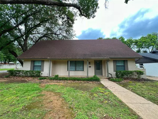 2000 Pecandale Drive, Arlington, TX 76013