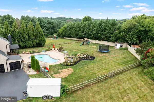 2 VIOLET LN, West Grove, PA 19390