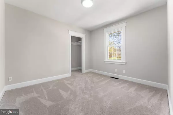 1172 SMITHBRIDGE RD, Glen Mills, PA 19342