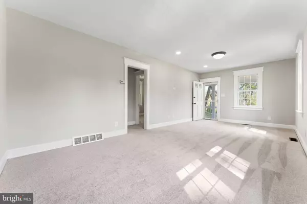 1172 SMITHBRIDGE RD, Glen Mills, PA 19342