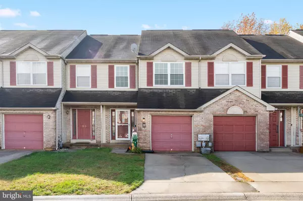 28 WOODCREST CT, Newark, DE 19702