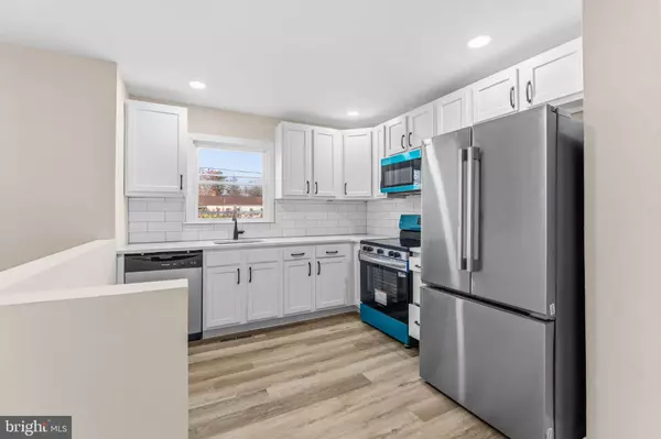 819 OLD HARMONY RD, Newark, DE 19711