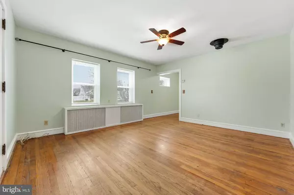 324 ROGERS RD, Norristown, PA 19403