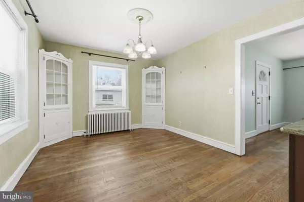 324 ROGERS RD, Norristown, PA 19403