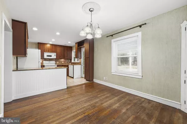 324 ROGERS RD, Norristown, PA 19403