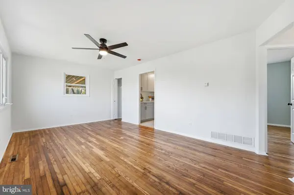 2 CHERRY RD, New Castle, DE 19720