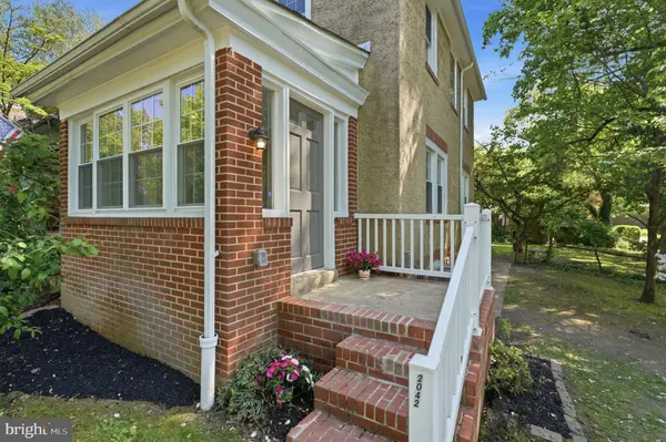 2042 CLARK ST, Wilmington, DE 19805