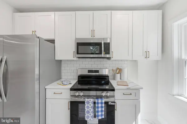 2042 CLARK ST, Wilmington, DE 19805